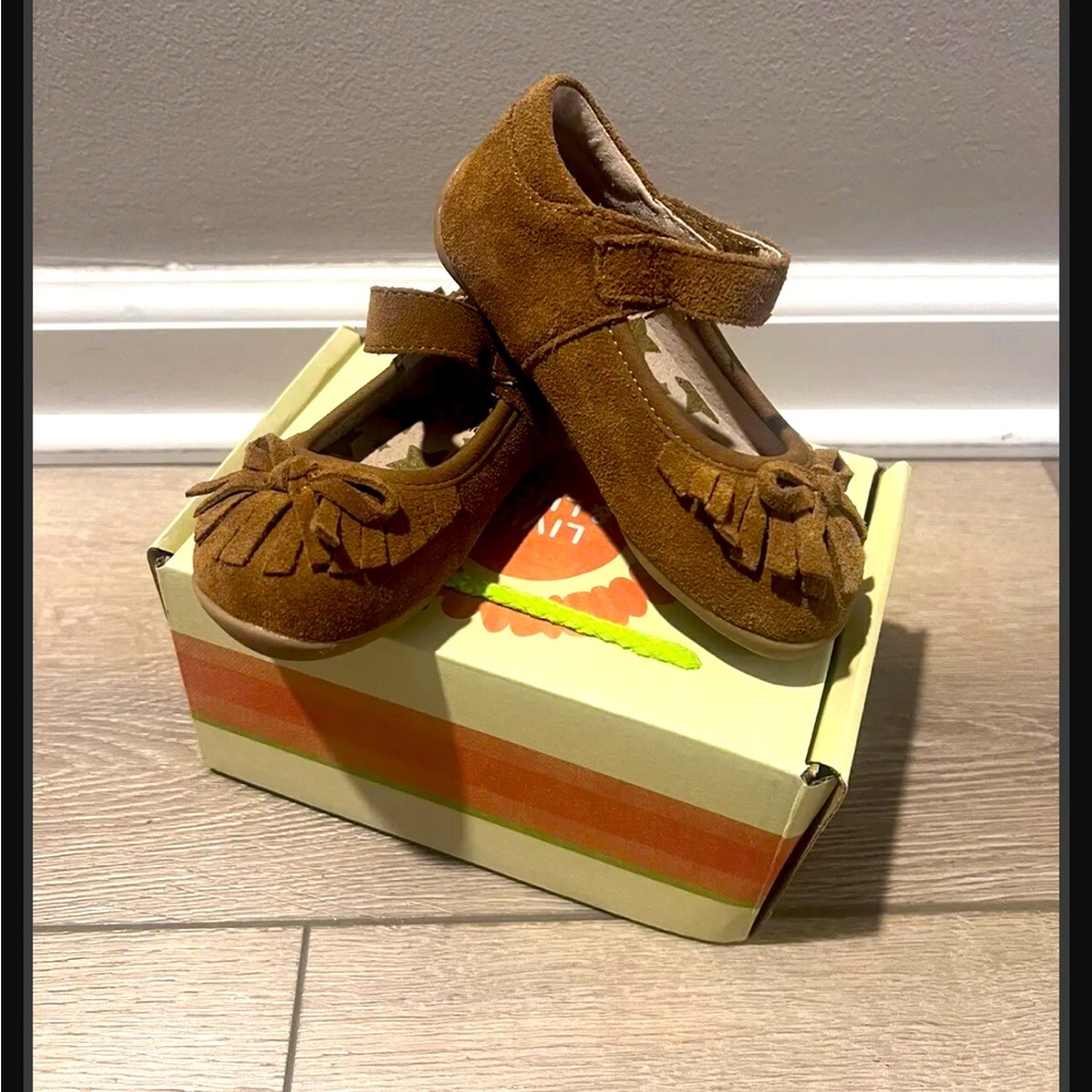 Livie & Luca “Willow” fringe Camel Suede Leather MaryJane Moccasins, toddler sz6